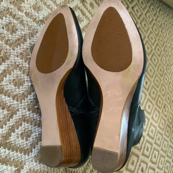 🖤 Witchery wedge boots in dark blue/black EU 37/AU 6/6.5 (brown bottom) 🖤 - Picture 5 of 7